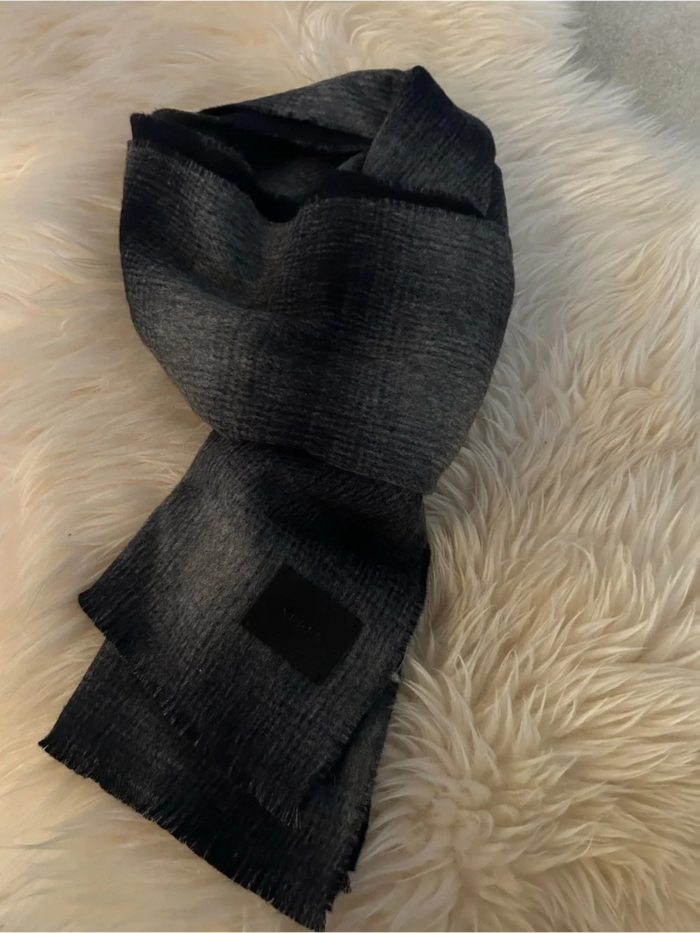 Vince Men’s Double-Face Merino Wool Cashmere Scarf – Navy Plaid